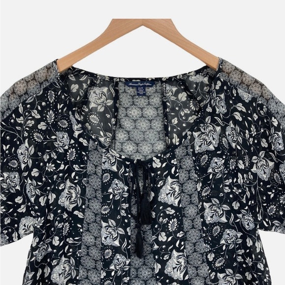 American Eagle Outfitters black and White Short Sleeve peasant Blouse xs - Picture 4 of 12